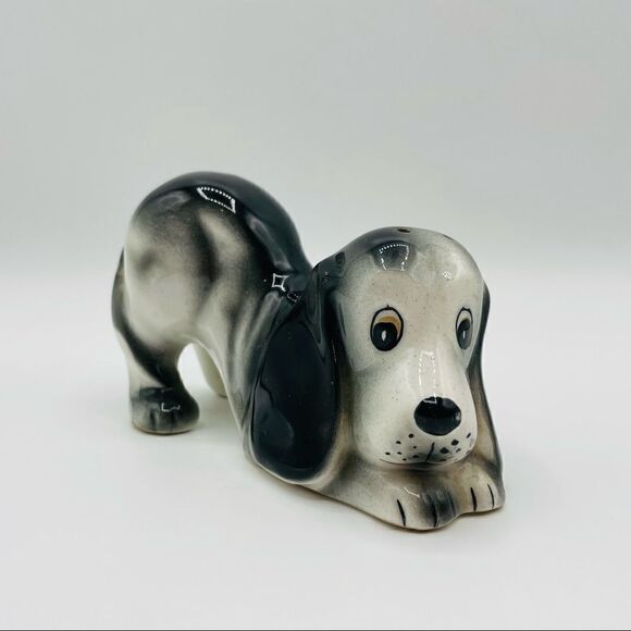Vintage Hound Dog Salt and Pepper Shakers - Picture 4 of 6